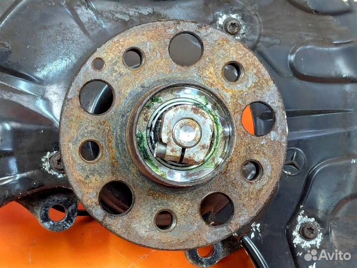 Кулак поворотный передний правый w211 E-class 6