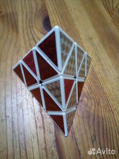 Пирамидка, кубик рубик треугольный