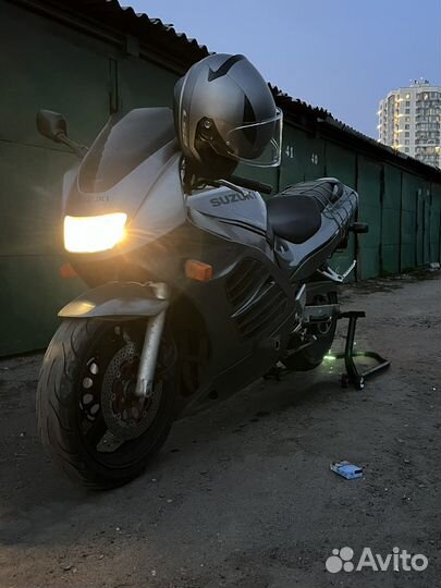 Suzuki RF 400 RV