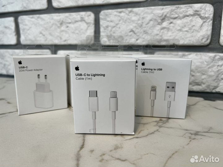Кабель Apple USB-C to Lightning (1м)