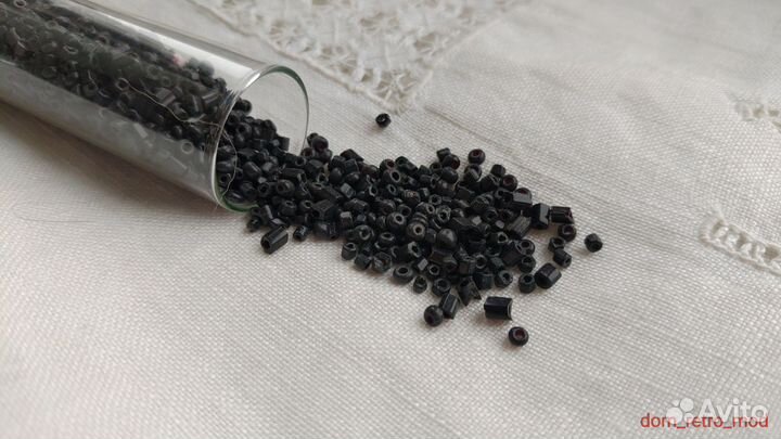 Антикварный чёрный бисер 19 век