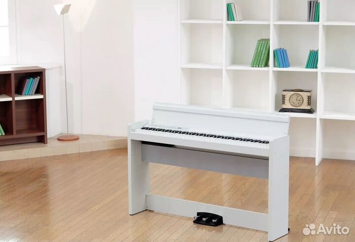 Цифровое пианино korg + Аксессуары