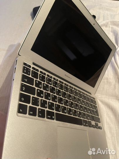Apple macbook air 2011