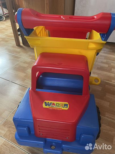 Игрушка грузовик