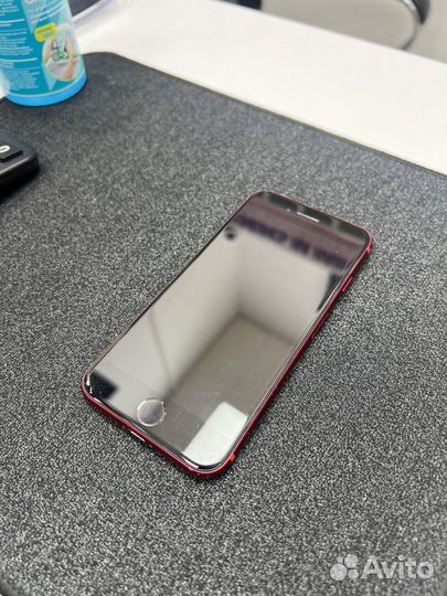 Телефон iPhone 8 64 gb