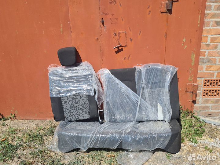 Задний диван ваз x-ray