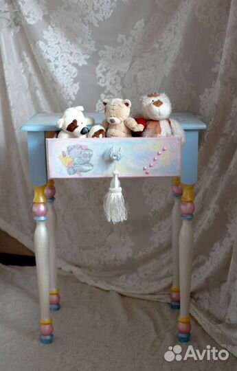 Консольный детский столик