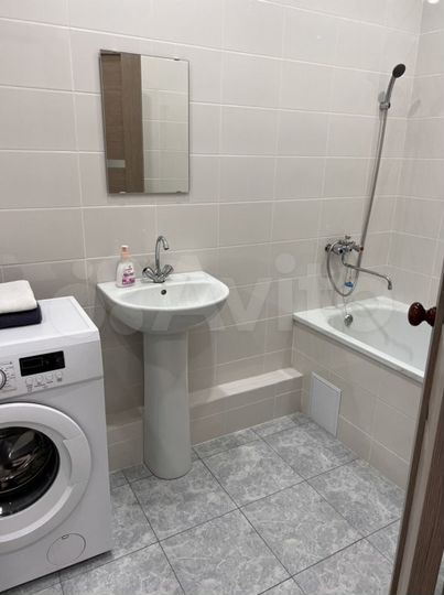 2-к. квартира, 55 м², 16/16 эт.