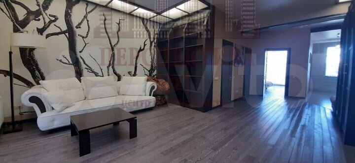 2-к. квартира, 91 м², 8/10 эт.