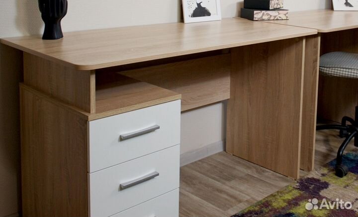 Стол письменный