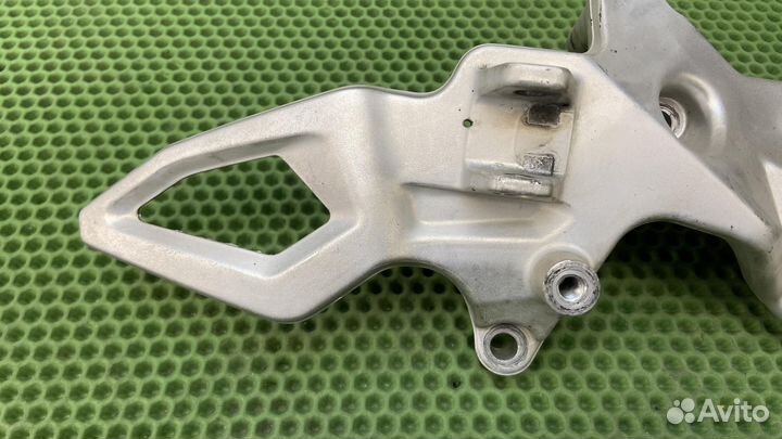 Планка упора для ног Л BMW