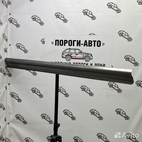 Ремонтный левый порог Toyota Hilux 8 кузовной