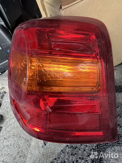 Фонарь задний правый Toyota land cruiser 200