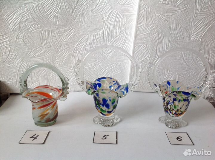 Цветное стекло, хрусталь с мельхиоровым ободком