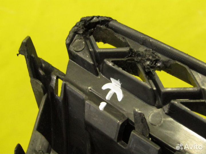 Решетка радиатора Mercedes E 207 09-13г 79904