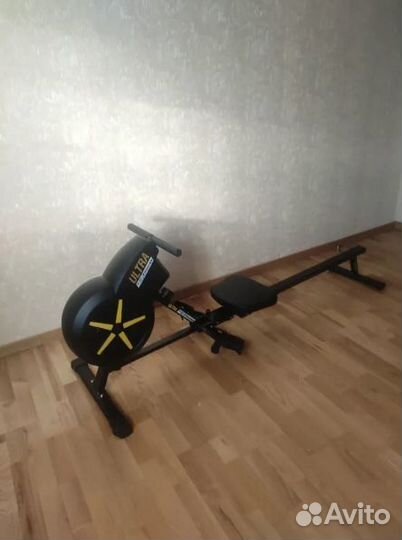 Гребной тренажер