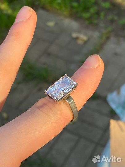 Серебряное кольцо женское