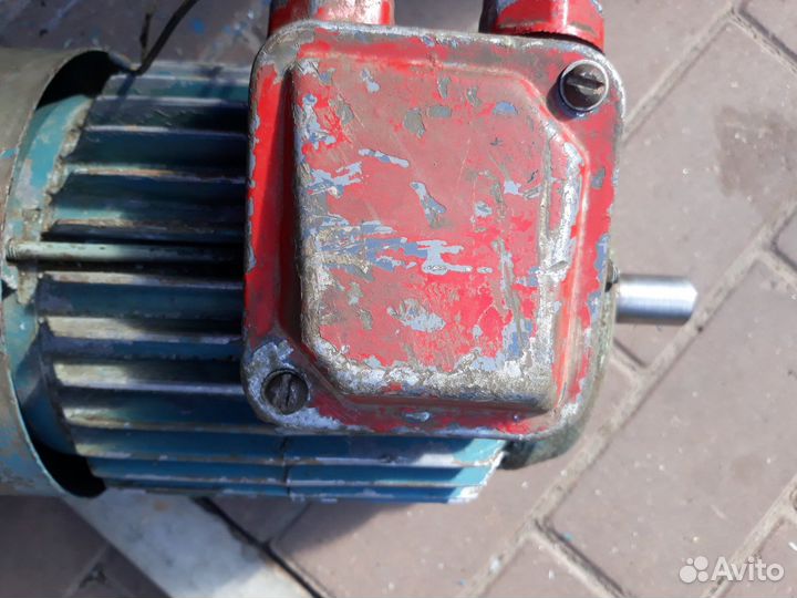 Электродвигатель асинхронный