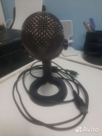 Микрофон blue yeti