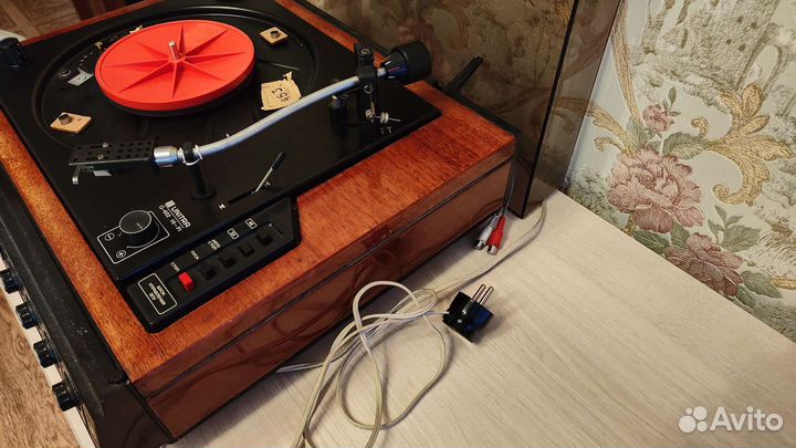 Проигрыватель винила Вега 108