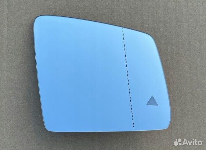 Зеркальный элемент правый A1668100619