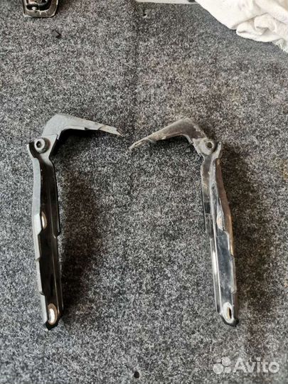 Петля капота ауди а6 с5 2001