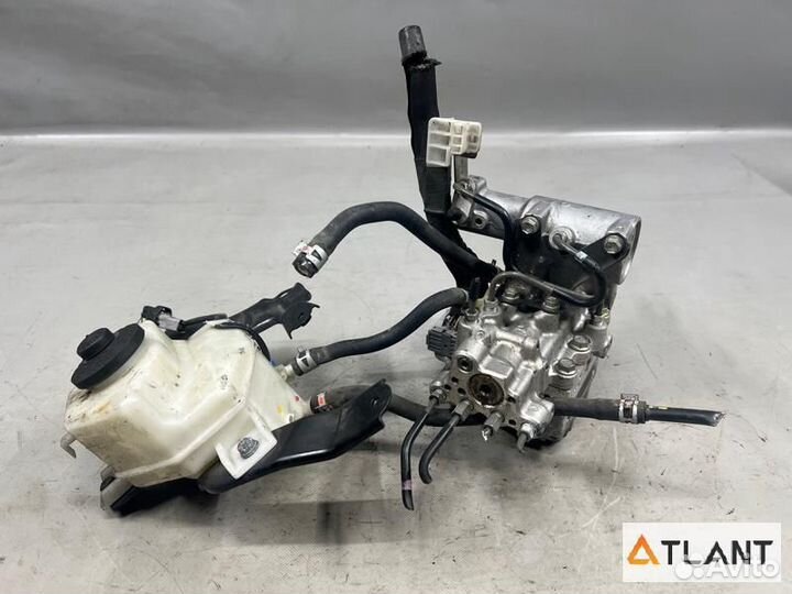 Главный тормозной цилиндр toyota prius