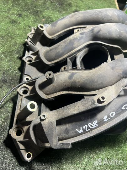 Впускной коллектор Mercedes CLK-class W208 2.0