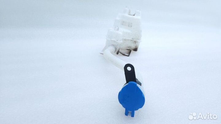 Б/У Бачок омывателя Состояние отличное, оригинал