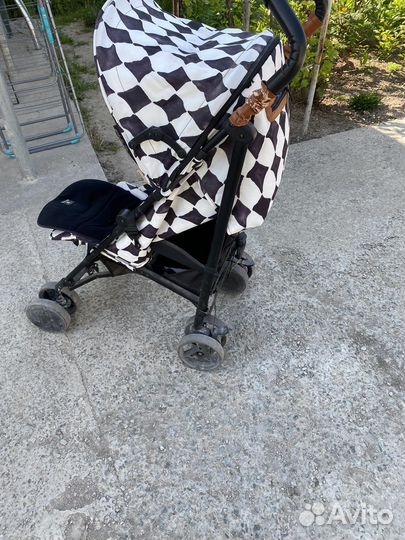 Прогулочная коляска