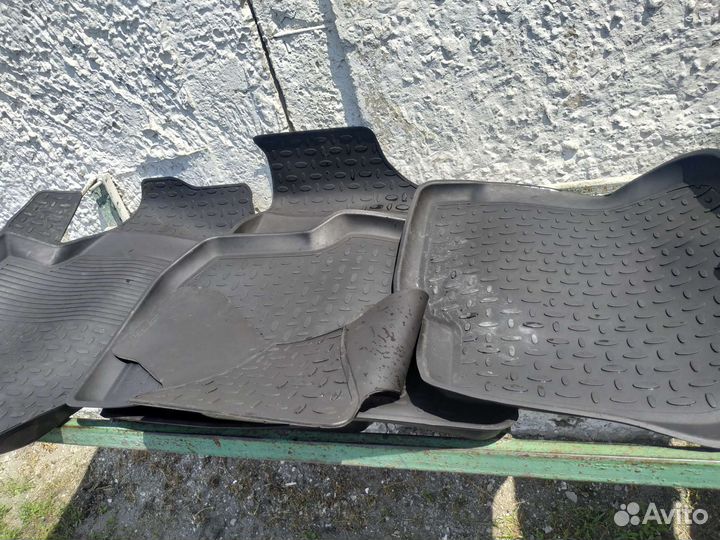 Автомобильные коврики резиновые volkswagen Polo