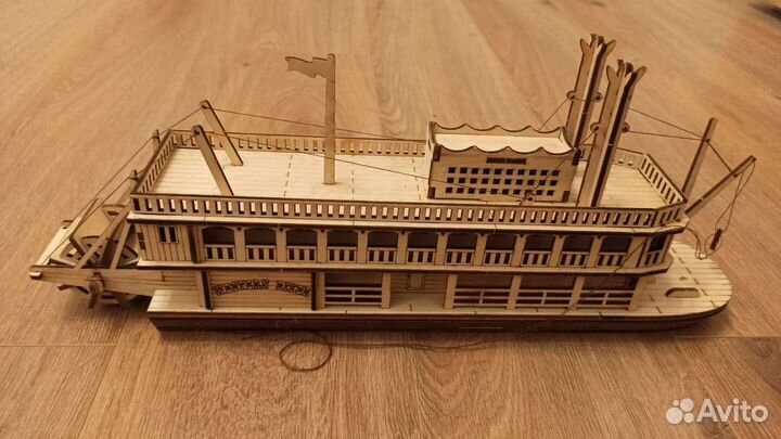 Деревянная модель Корабль