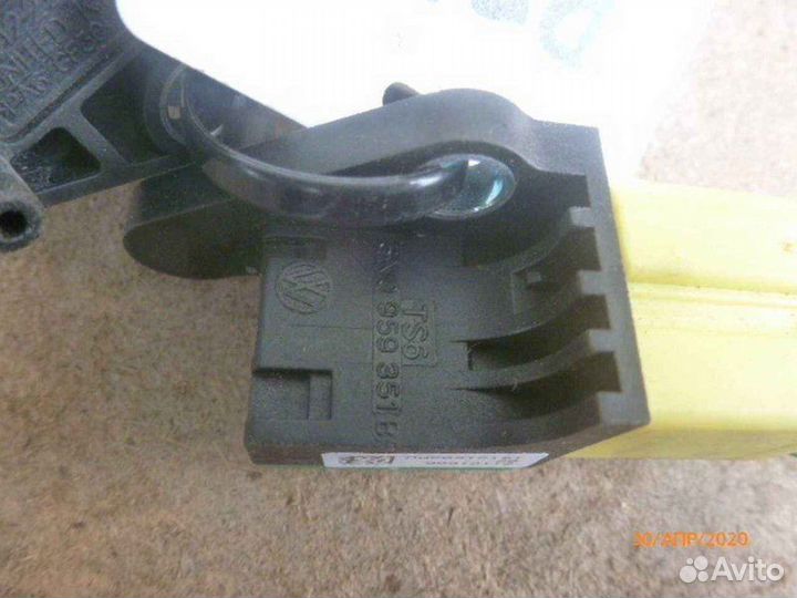 Датчик AIR BAG Volkswagen Passat Cc 1.6 2008
