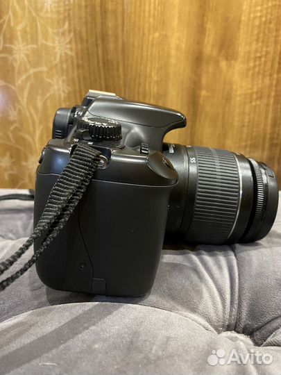 Зеркальный фотоаппарат canon 1100d