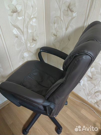 Компьютерное кресло