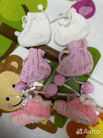 Шапки, пинетки