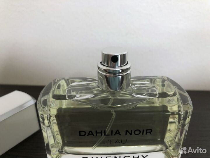 Givenchy Dahlia Noir Leau (Оригинал)