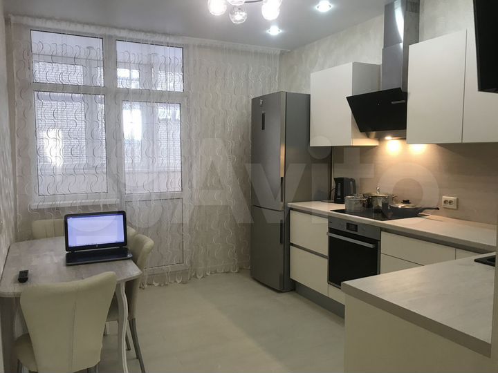 2-к. квартира, 65 м², 1/12 эт.