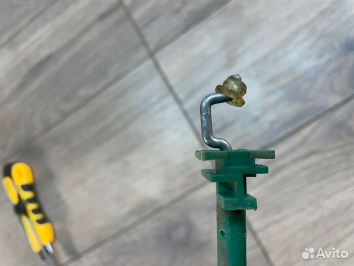 Трос замка двери передний Opel Astra H хетчбек