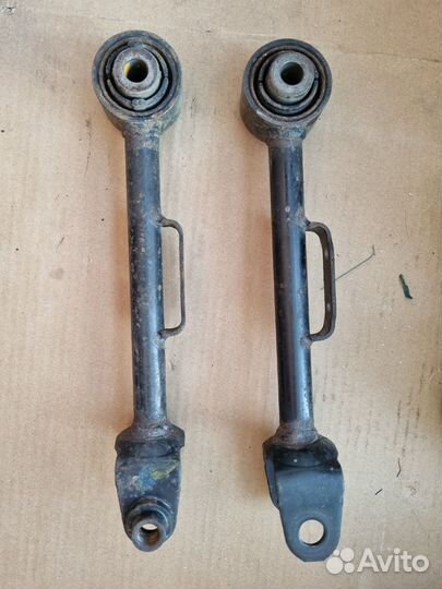 Рычаги задние,верхние (нерегулируемые)