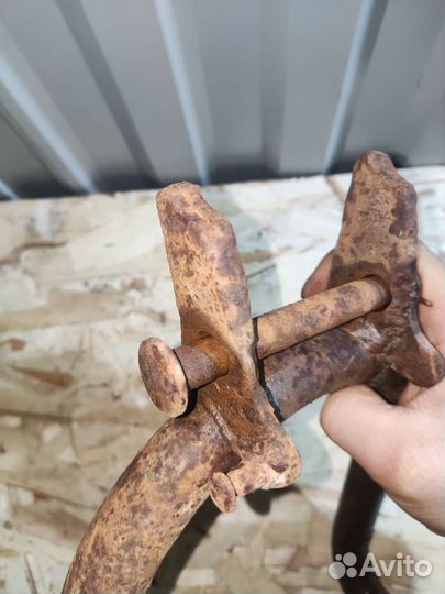 Центральная подножка М62