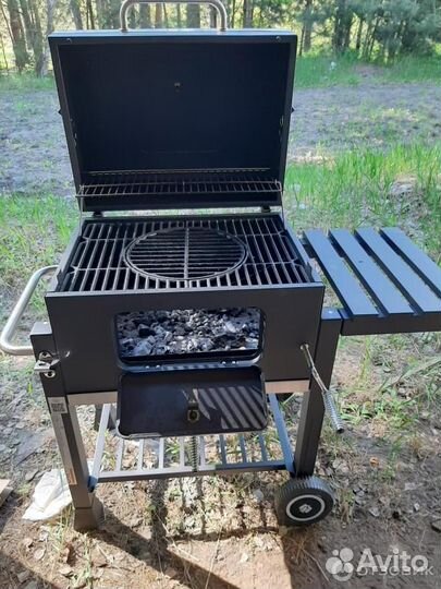 Продаю новый гриль барбекю на колесах