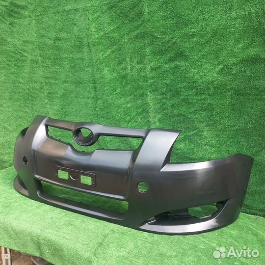 Бампер передний toyota auris 1