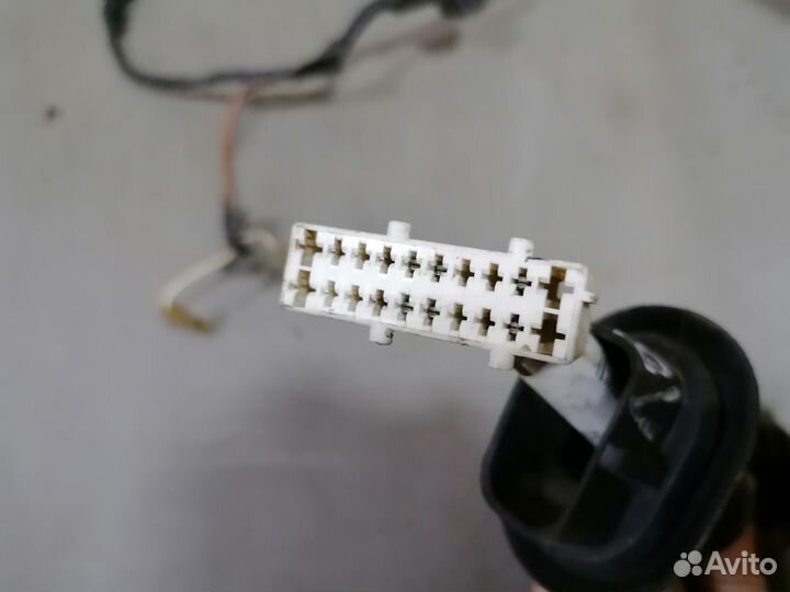 Проводка правой передней двери Renault Logan 2005