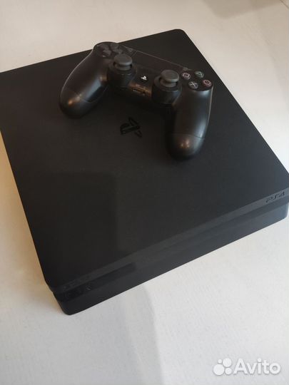 PS4 slim 1tb