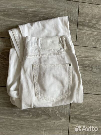 Джинсы белые мом