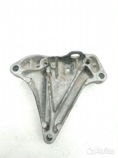 Кронштейн АКПП Skoda Octavia A5 1.8 cdab 2011