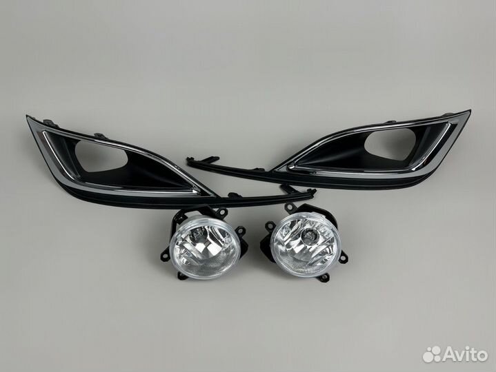 Туманки Toyota Noah 80 с 2018 dlaa TY1730 S2355