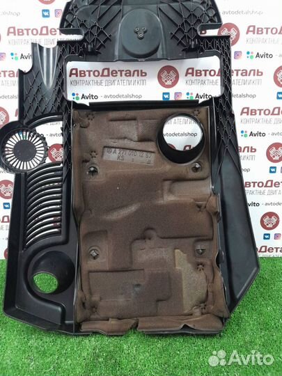 Декоративная крышка двигателя Mercedes-Benz