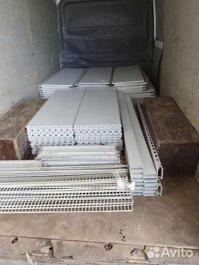 Железные полки